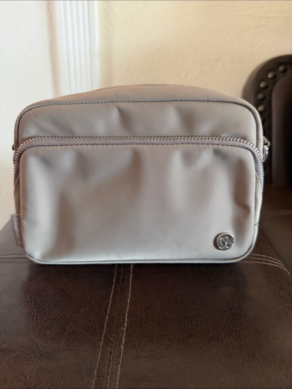 Lululemon Taupe women everywhere Crossbody Bag with Adjustable Strap 2L - Picture 2 of 9